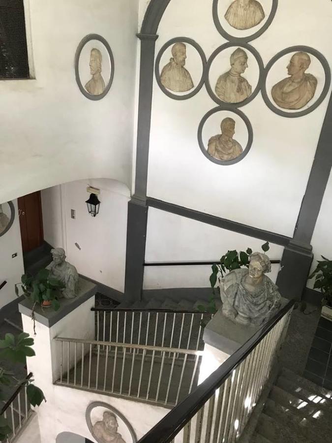Chiaia Guest House ナポリ エクステリア 写真
