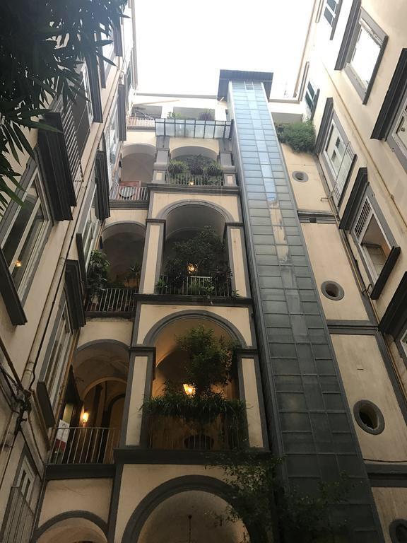 Chiaia Guest House ナポリ エクステリア 写真