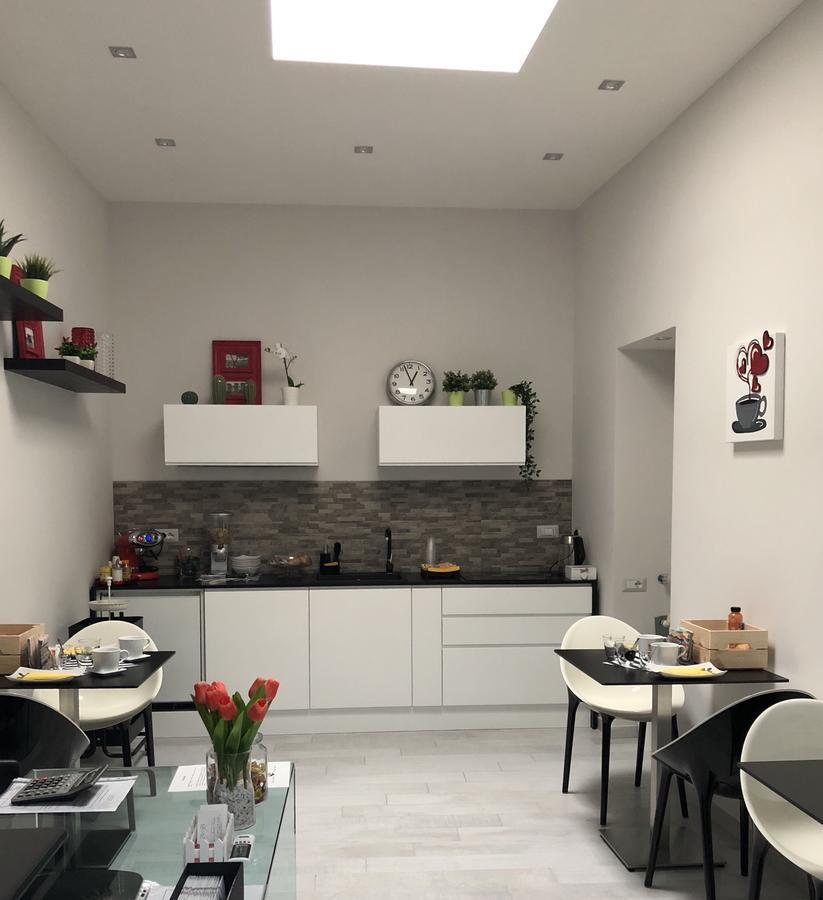 Chiaia Guest House ナポリ エクステリア 写真