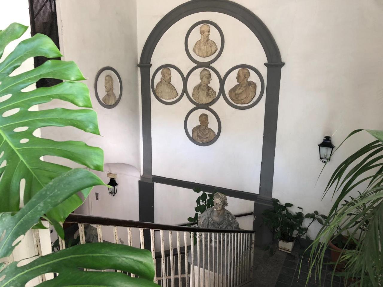 Chiaia Guest House ナポリ エクステリア 写真
